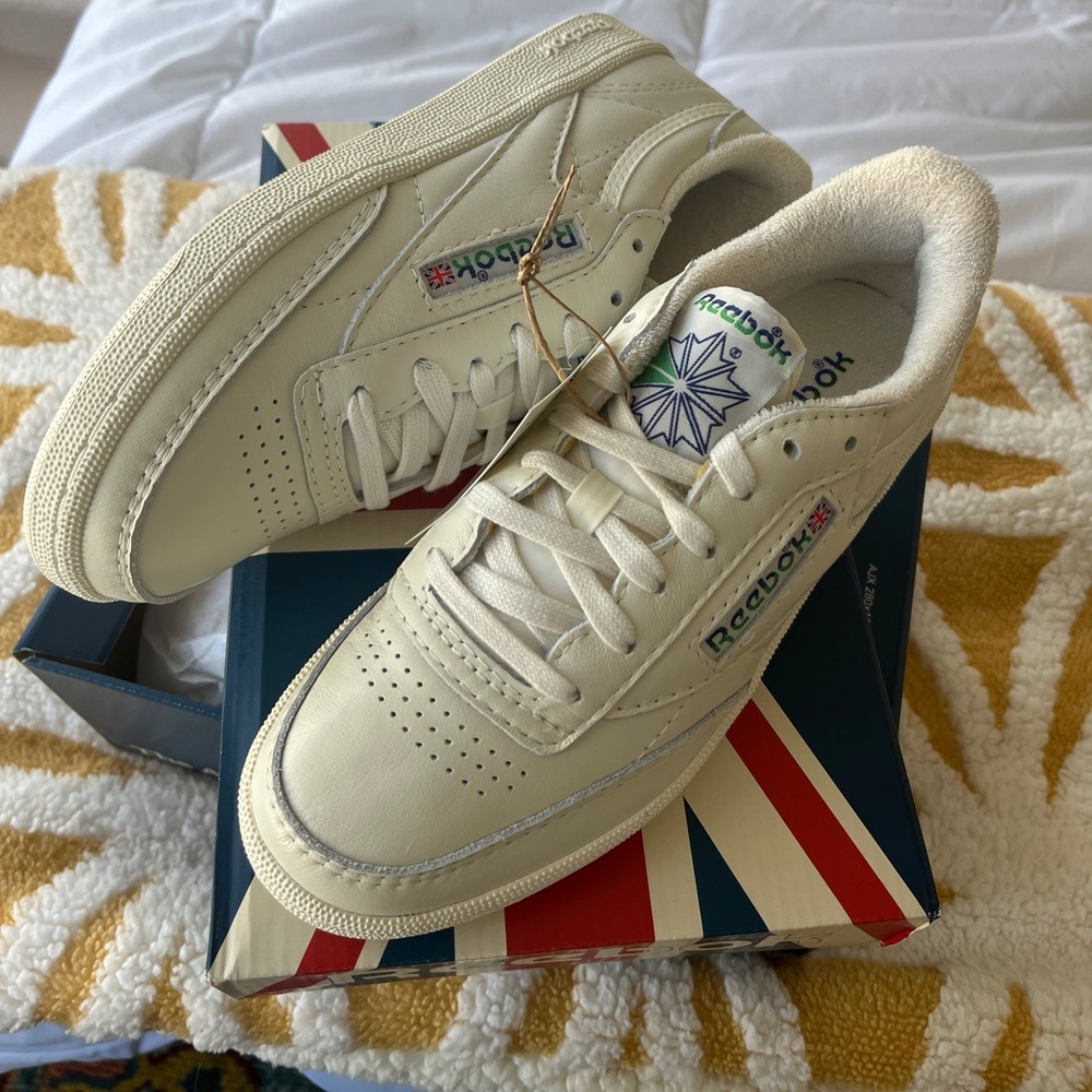 Reebok Club C 85 vintage sneakers in chalk with toweling lining - brand new
